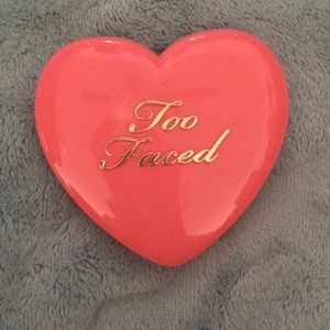 Too faced love hangover blush